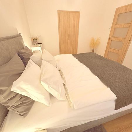 Trio Apartments Ostrava Extérieur photo