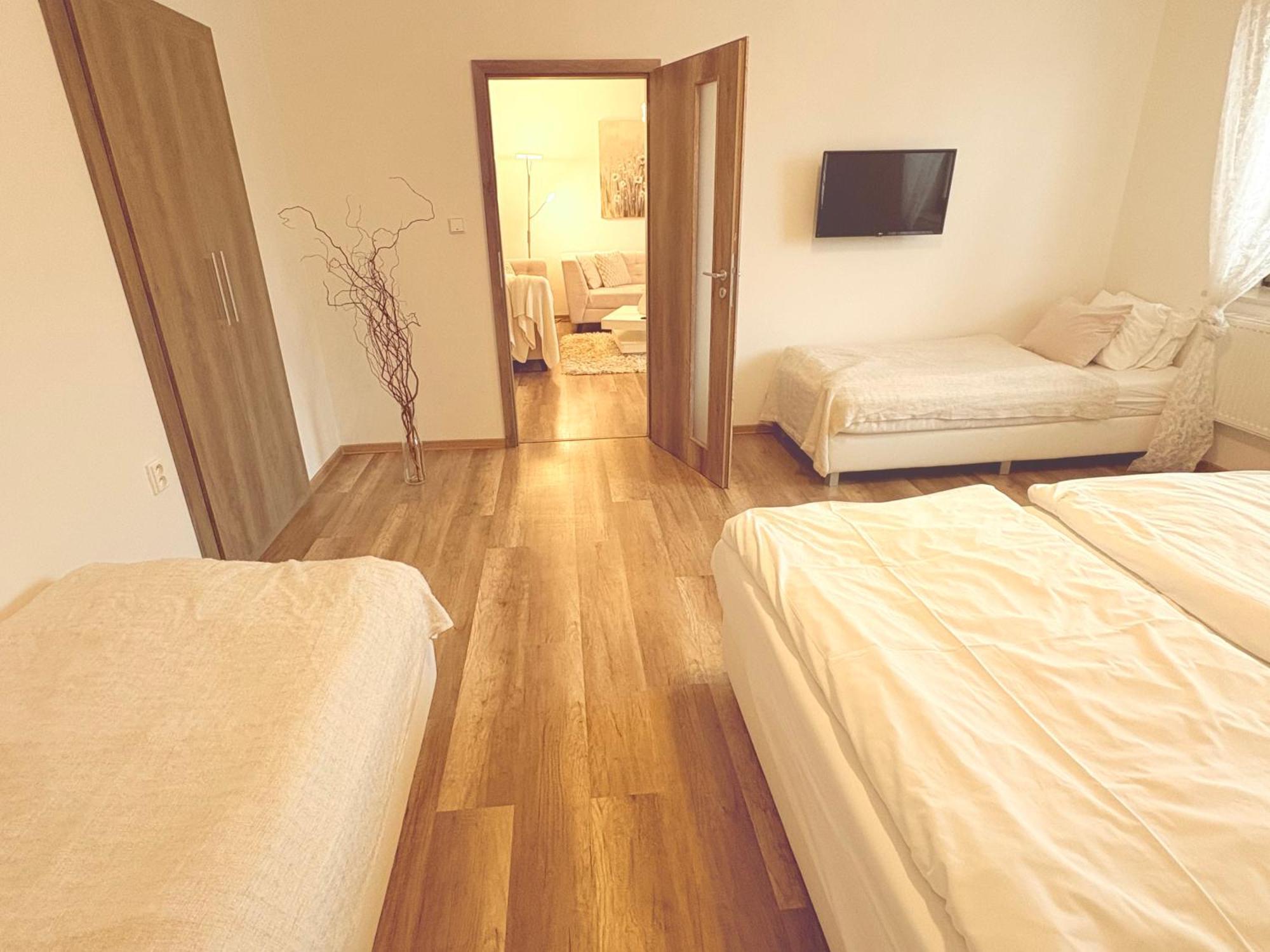 Trio Apartments Ostrava Extérieur photo